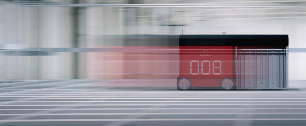 R5 robot moving across a grid