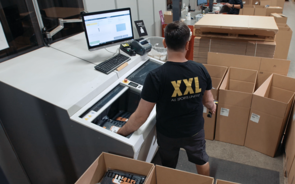 Outbound pick XXL AutoStore