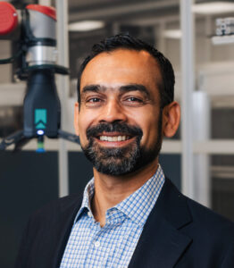 Ankush Malhotra, Group CEO i Element Logic