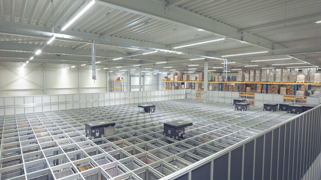 CROP warehouse, robots