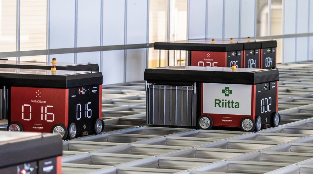 Varastorobotteja Medifonin varastolla