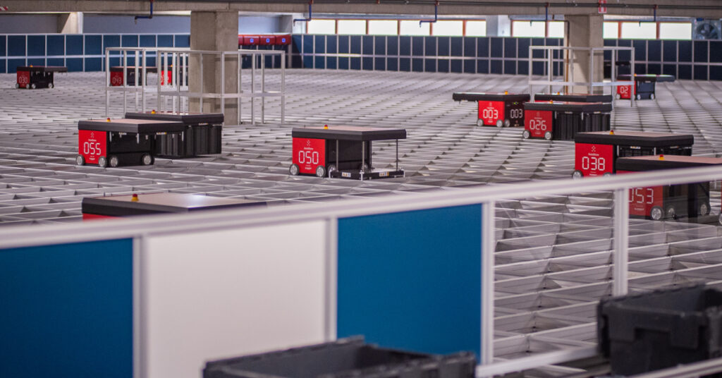 Autostore varastorobotteja